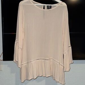 Bobeau Womens Solid 3/4 Bell Sleeve Ruffled Top Crew Neck Back Keyhole Woven M